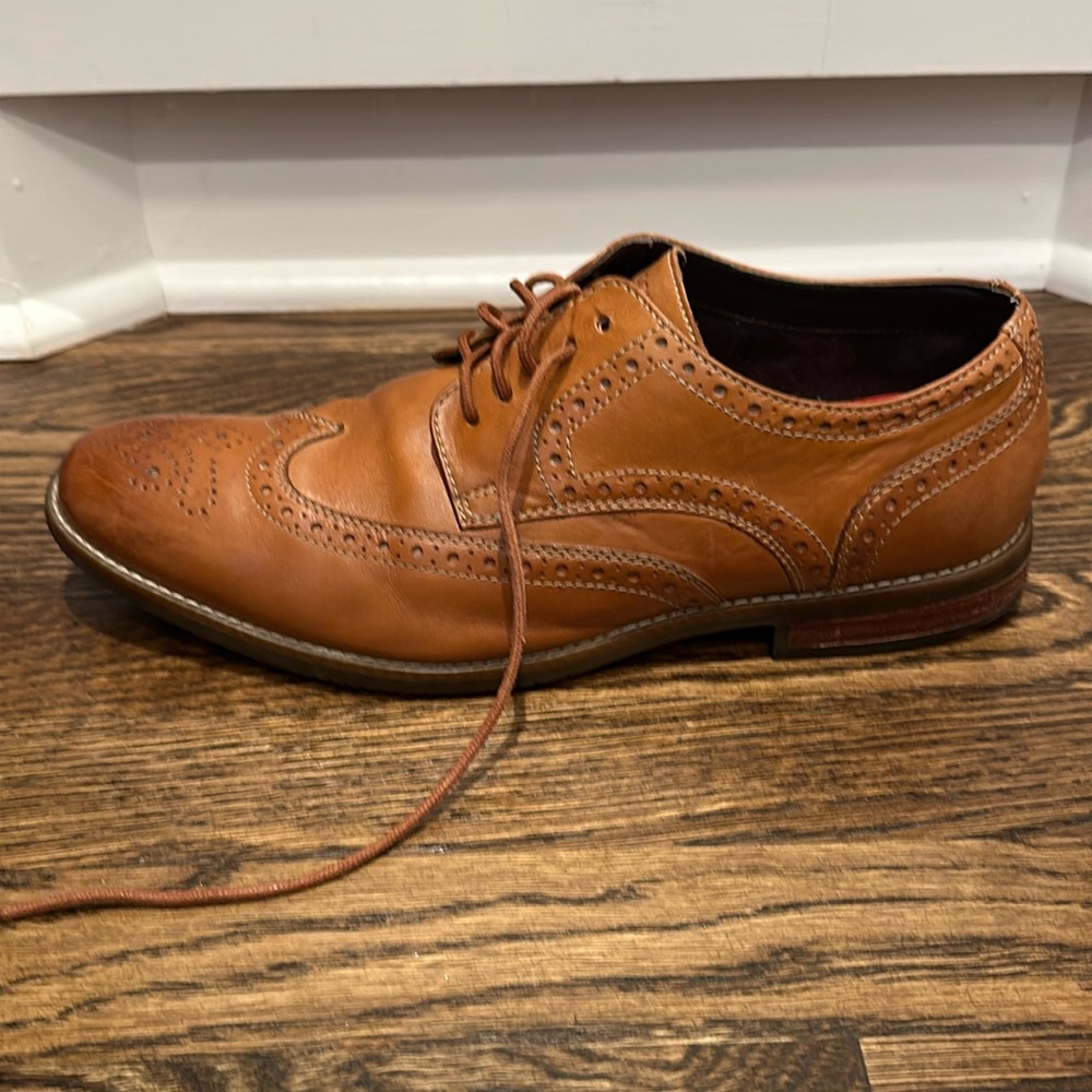 Rockport Size 10.5 Wing Tip Dress Shoes